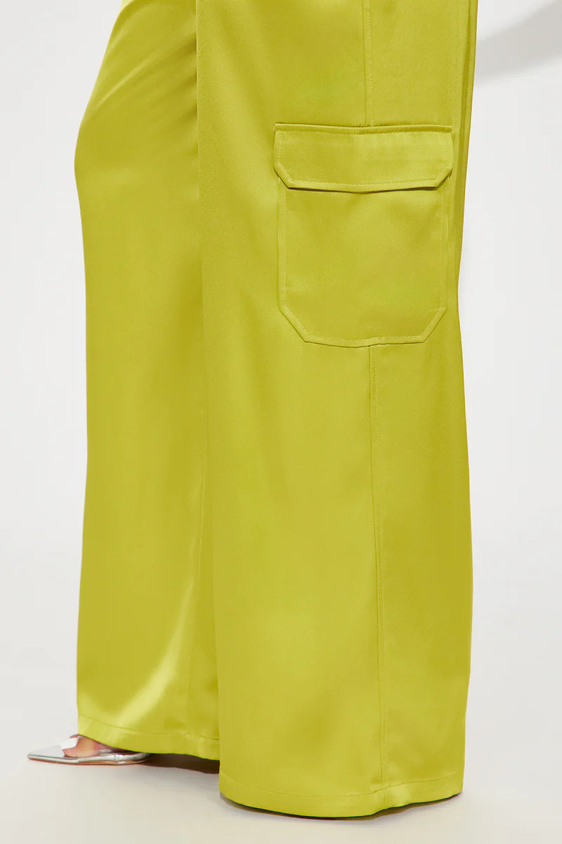 PRETTY GILR WALK SATIN CARGO