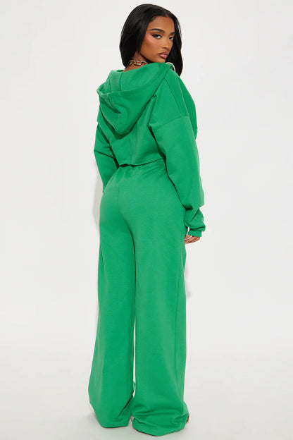 ON THE WAY SWEATPANT SET