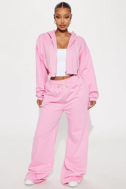 ON THE WAY SWEATPANT SET