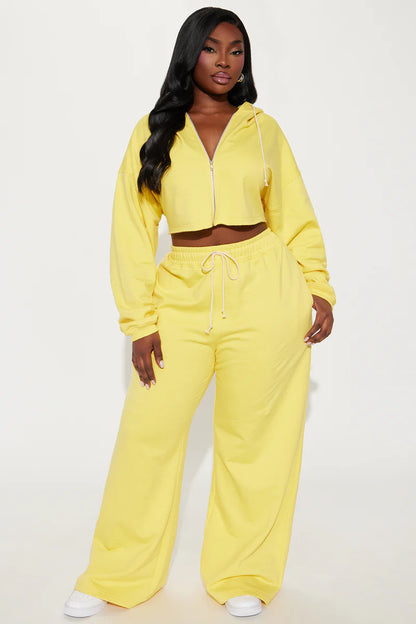 ON THE WAY SWEATPANT SET