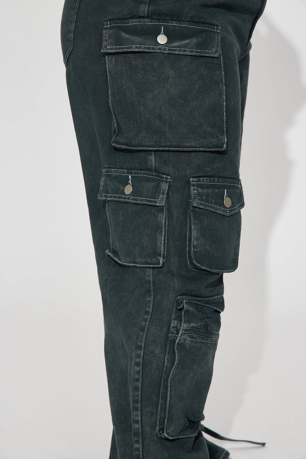 BILLIE RIPPED ANKLE TIE CARGO JEANS