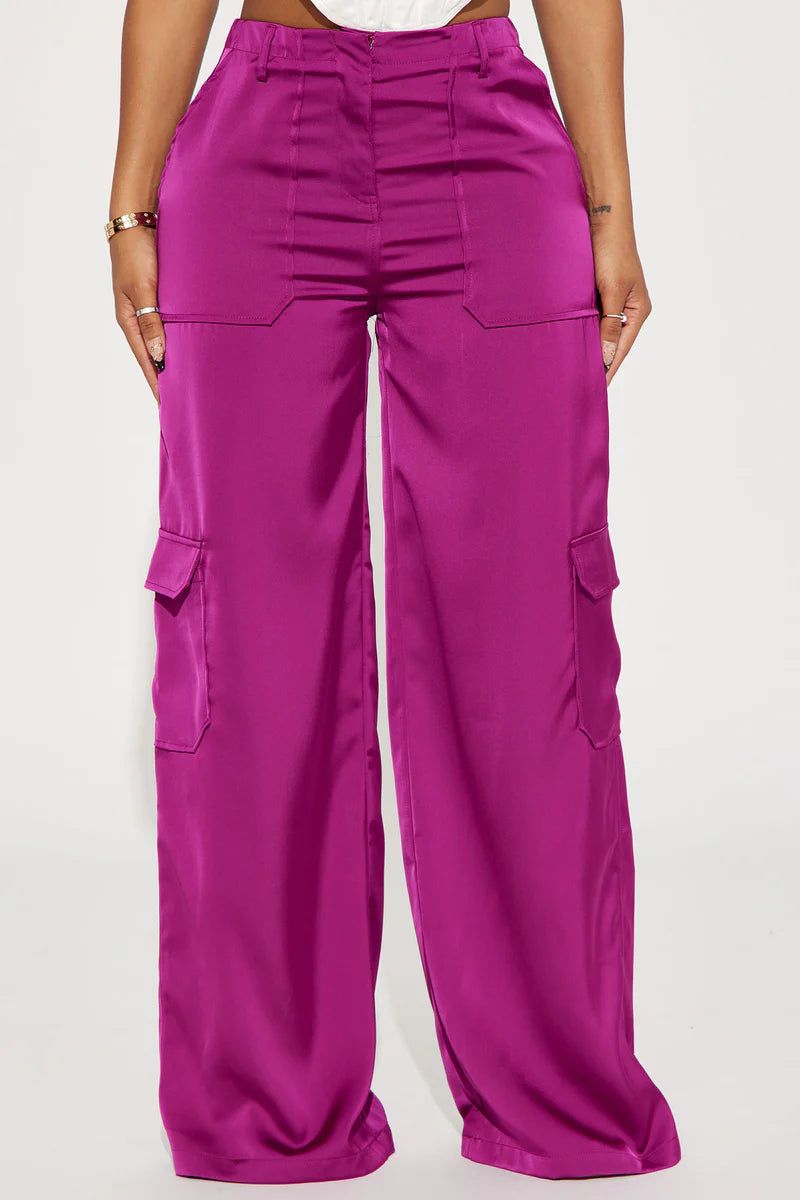 PRETTY GILR WALK SATIN CARGO