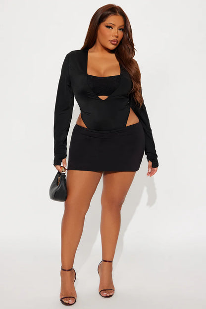 STANDING OVATION LONG SLEEVE HIGT CUT