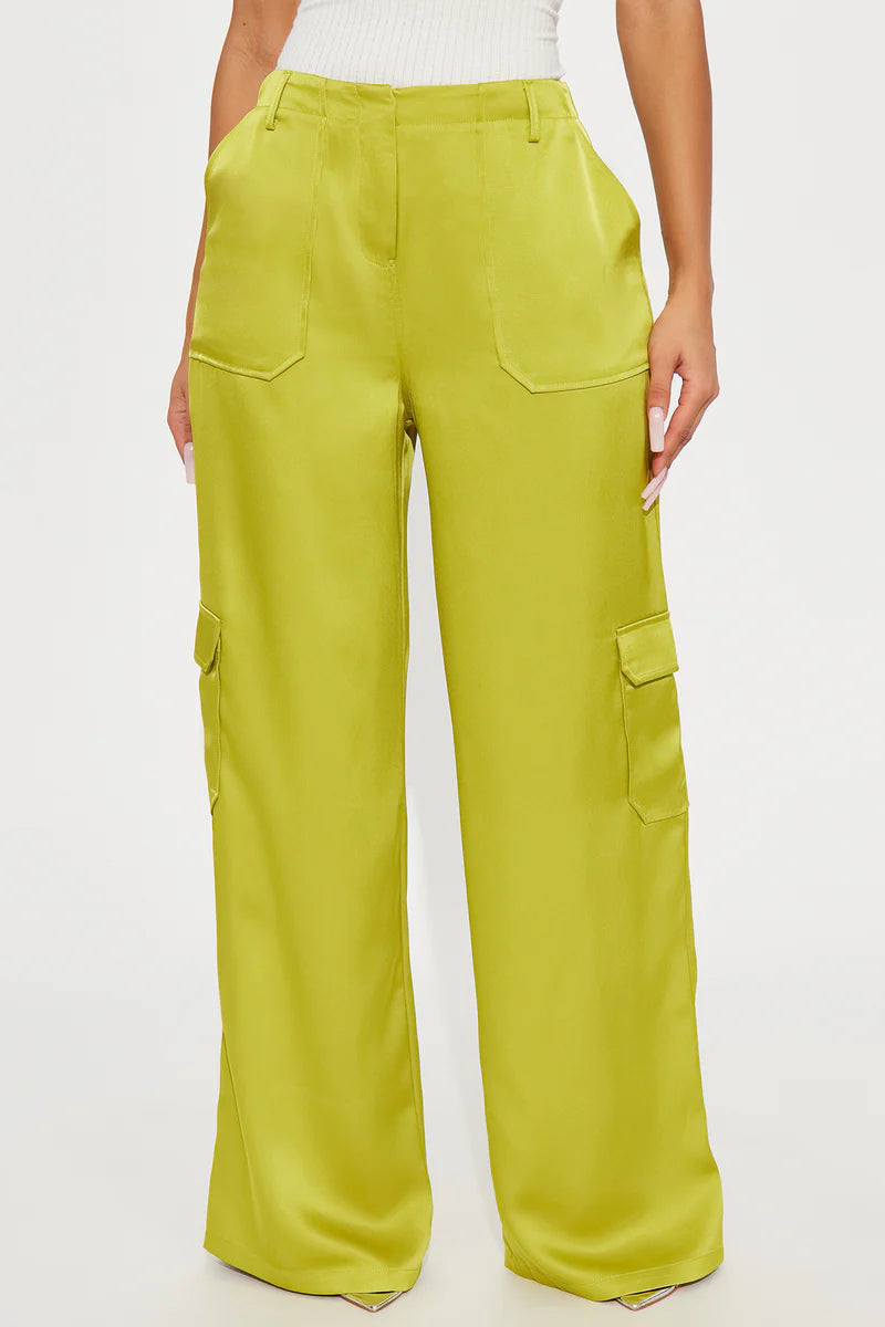 PRETTY GILR WALK SATIN CARGO