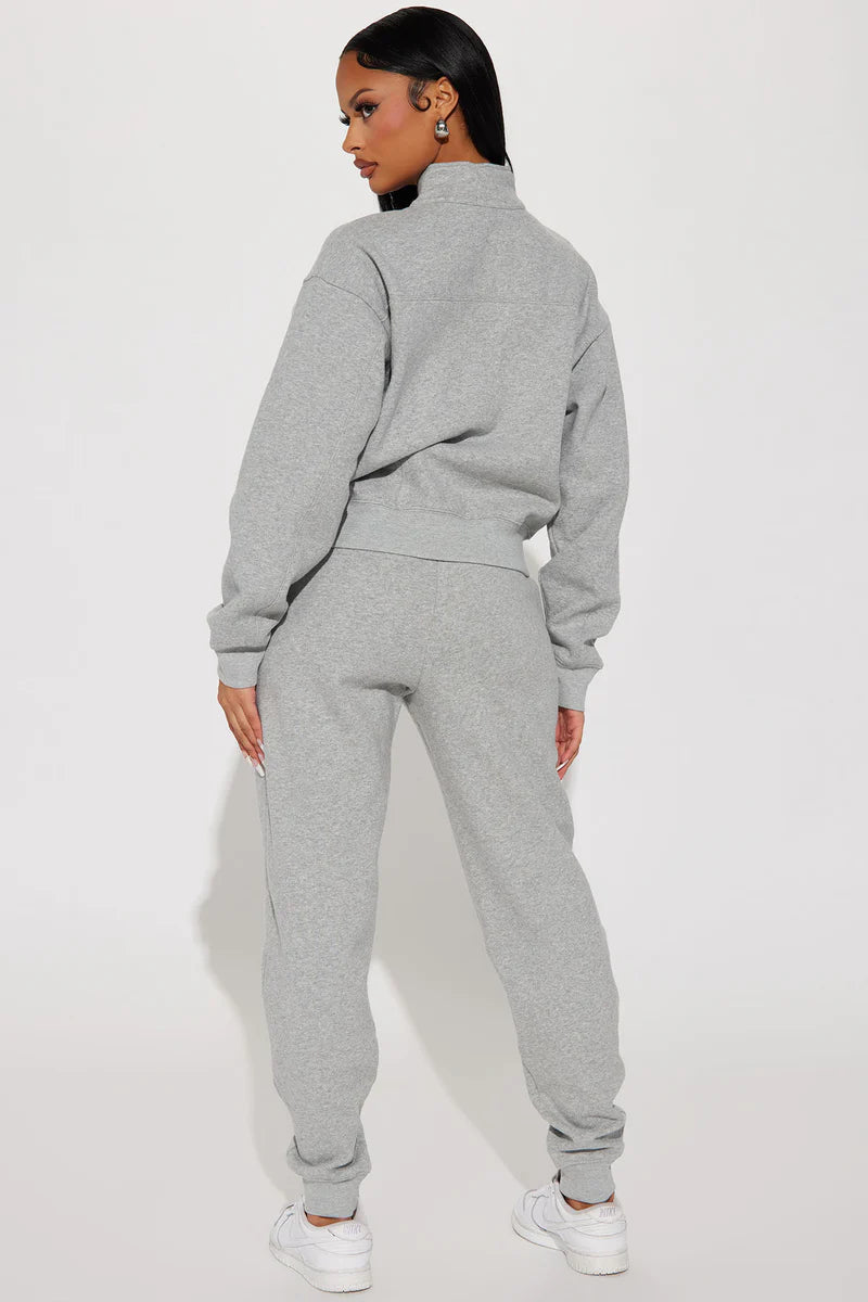 ON MY OWN HALF ZIP SWEATSUIT
