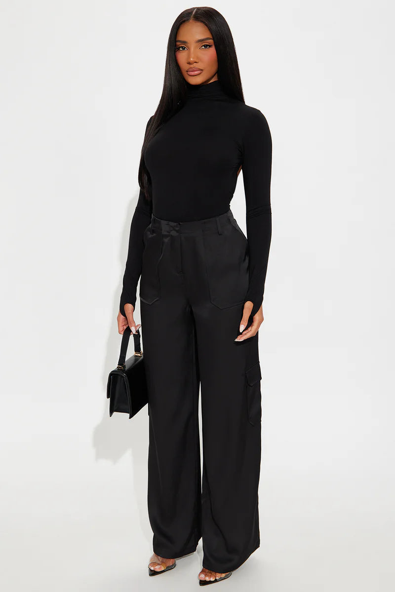 PRETTY GILR WALK SATIN CARGO