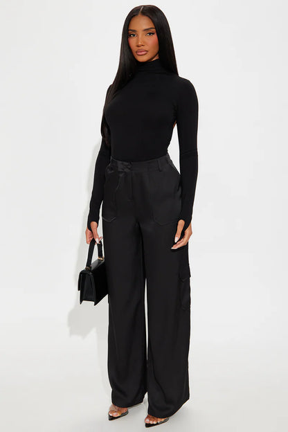 PRETTY GILR WALK SATIN CARGO