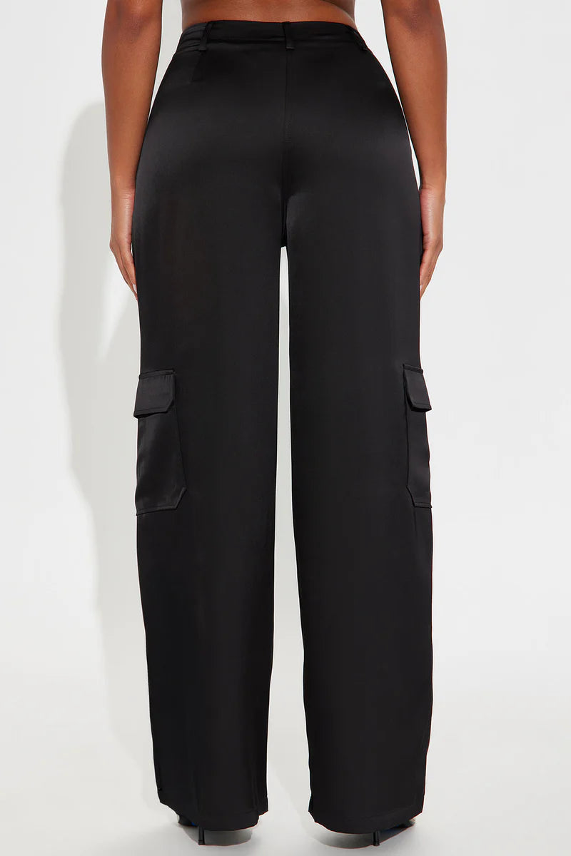 PRETTY GILR WALK SATIN CARGO