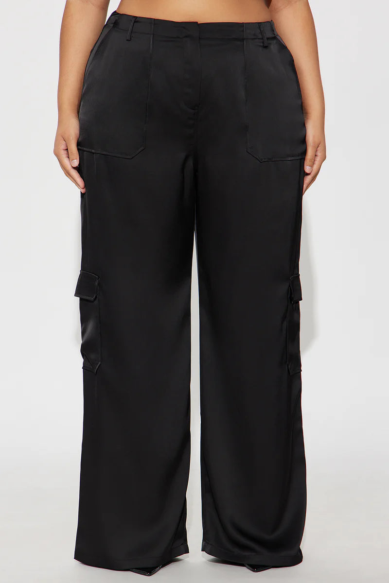 PRETTY GILR WALK SATIN CARGO