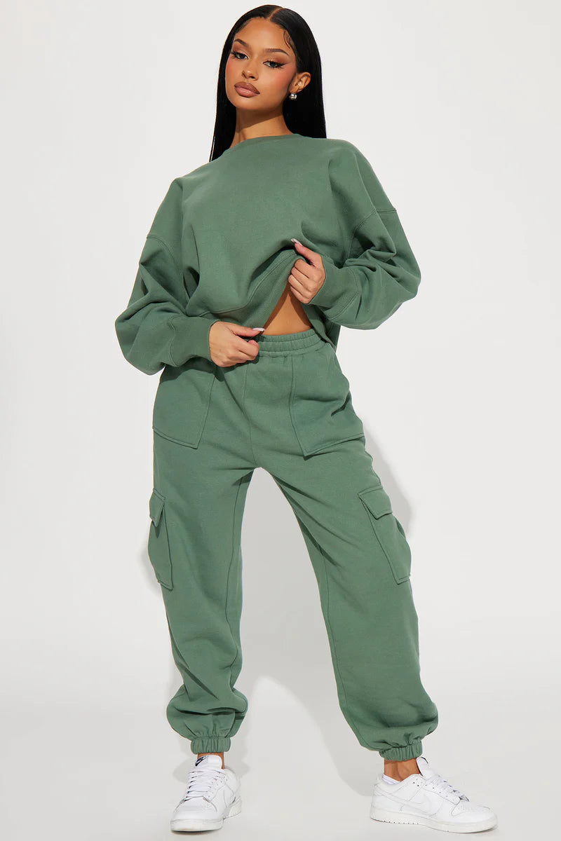 FOLLOW ME AROUND SWEATSUIT SET