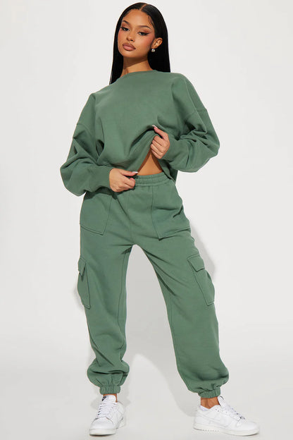 FOLLOW ME AROUND SWEATSUIT SET