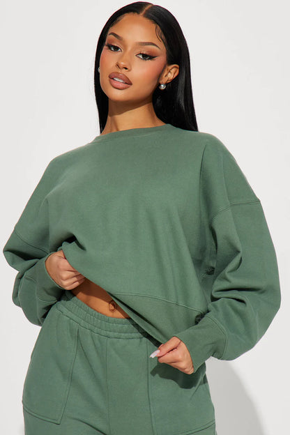 FOLLOW ME AROUND SWEATSUIT SET