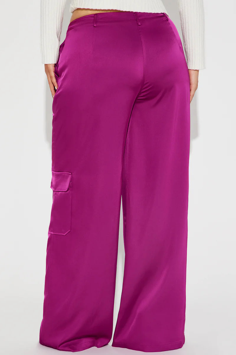 PRETTY GILR WALK SATIN CARGO