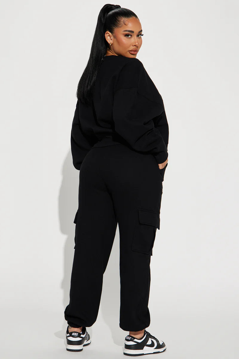 FOLLOW ME AROUND SWEATSUIT SET