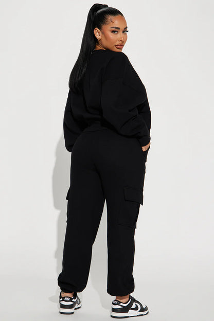 FOLLOW ME AROUND SWEATSUIT SET