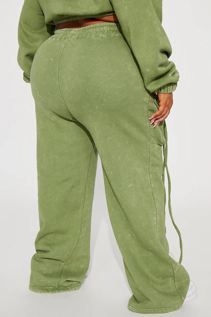 NEW YORK VIBES CARGO SWEATPANTS