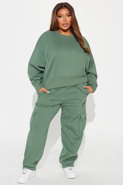 FOLLOW ME AROUND SWEATSUIT SET