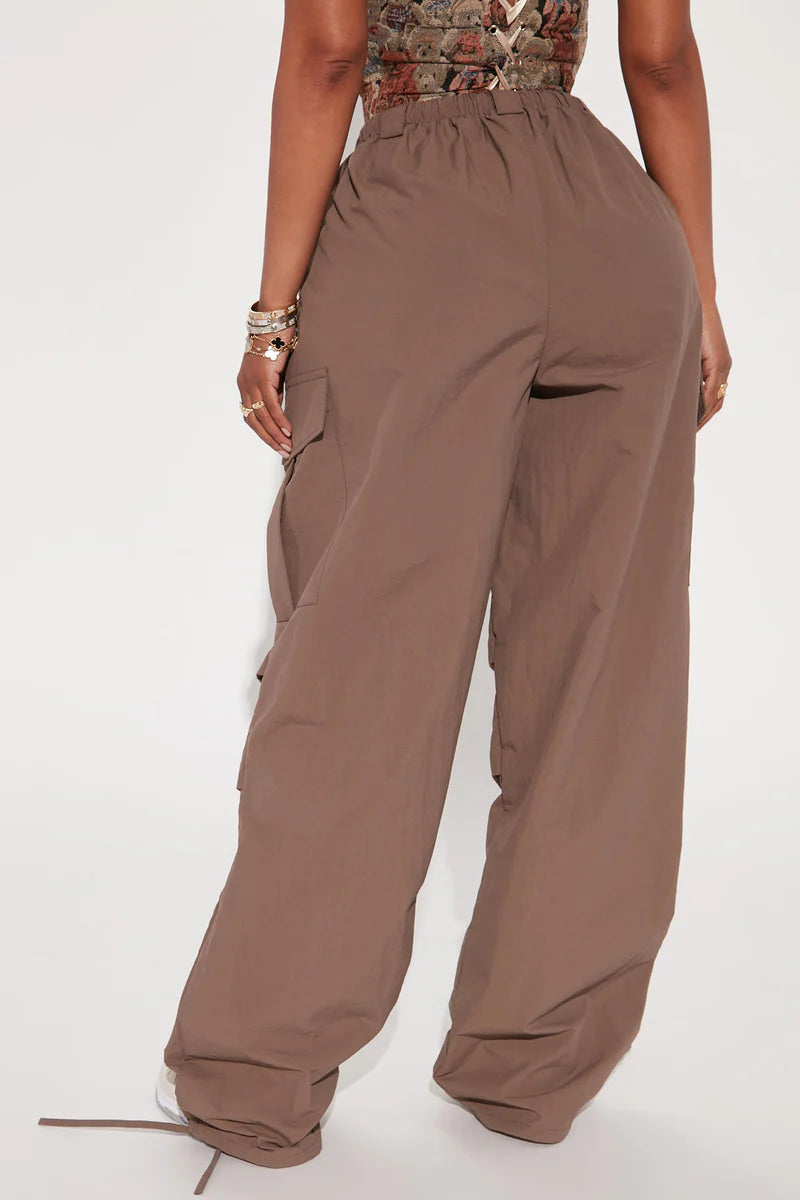 GIRL CRUSH PARACHUTE PANT